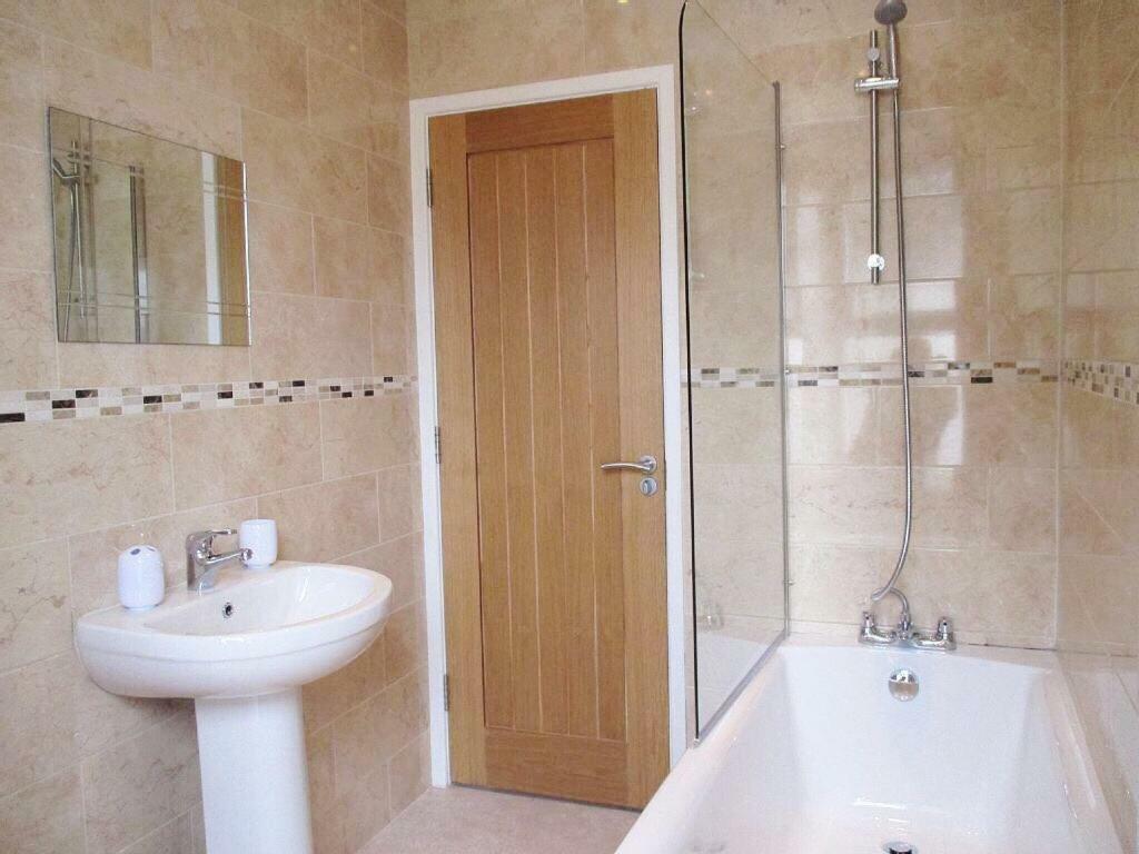 The Bonting Beautiful Three Bed Townhouse Near Harbour And Beach Торки Экстерьер фото